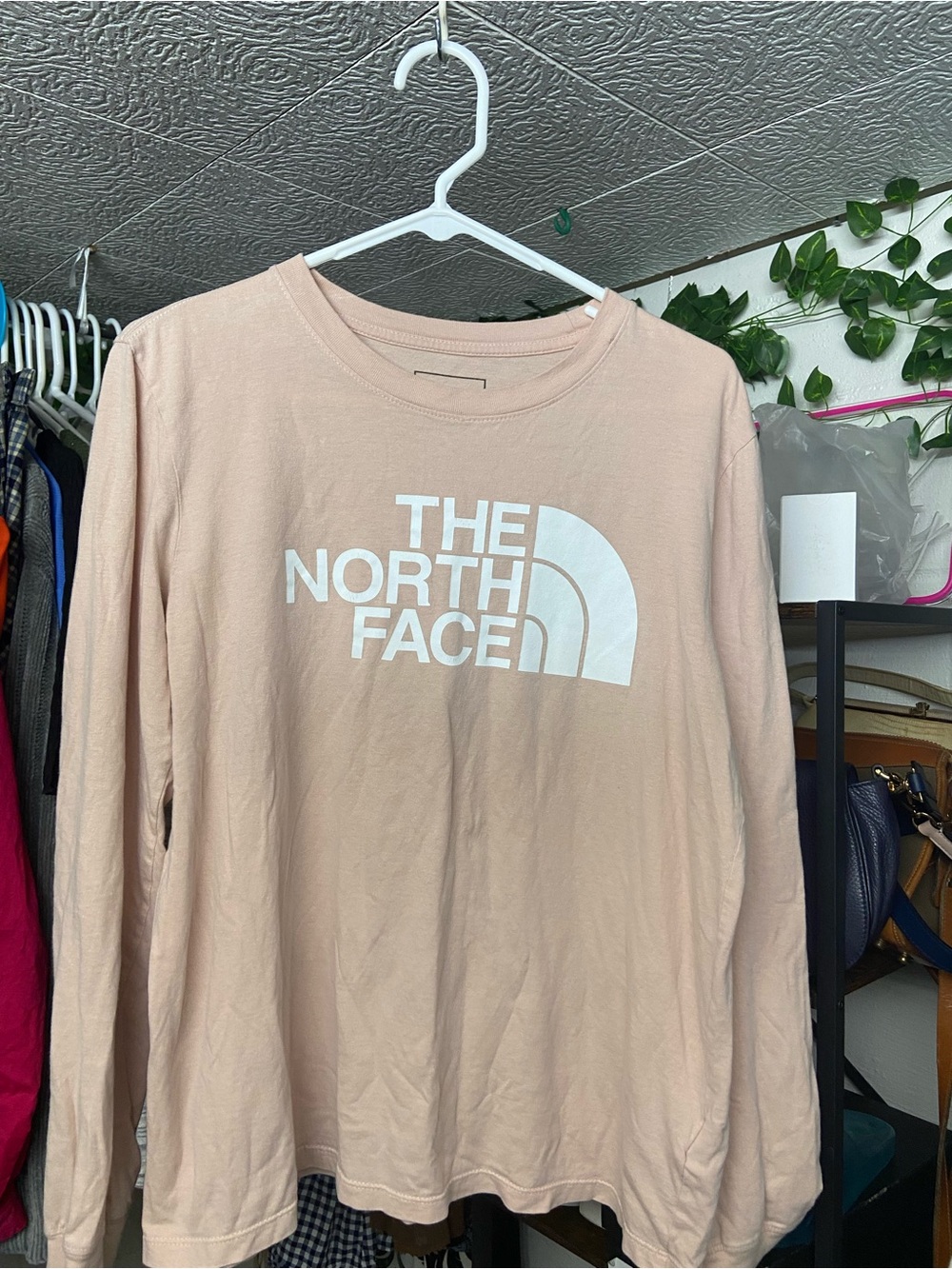 The North Face Long Sleeve Logo Tee - Pale beige